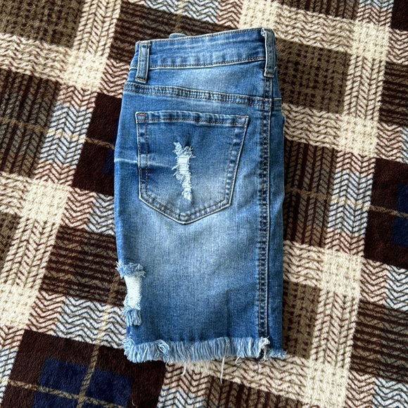 Mini Skirt, Size 2 - Picture 2 of 3